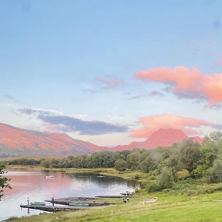 Loch Maree Hotel Talladale エクステリア 写真